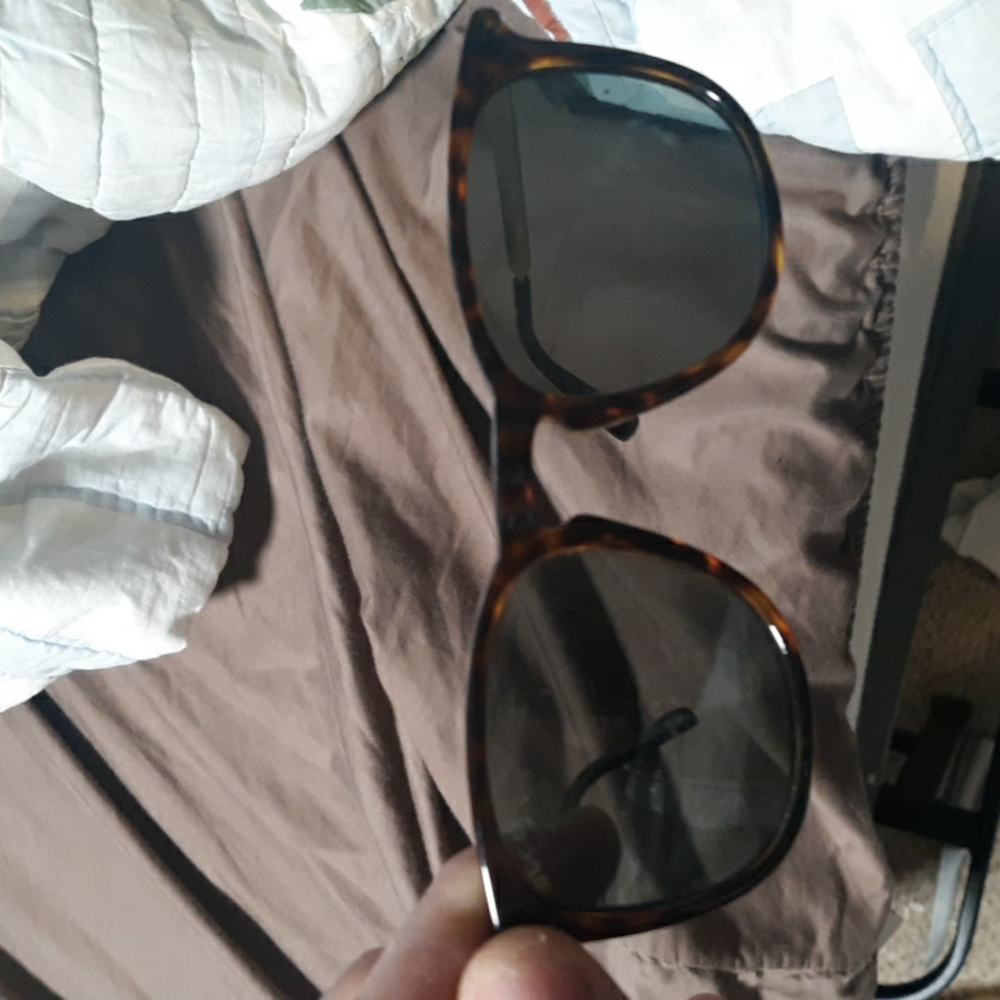 Gucci shades with box and gucci towel
